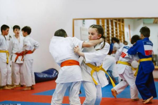 柳北体育馆羽毛球培训班招生信息